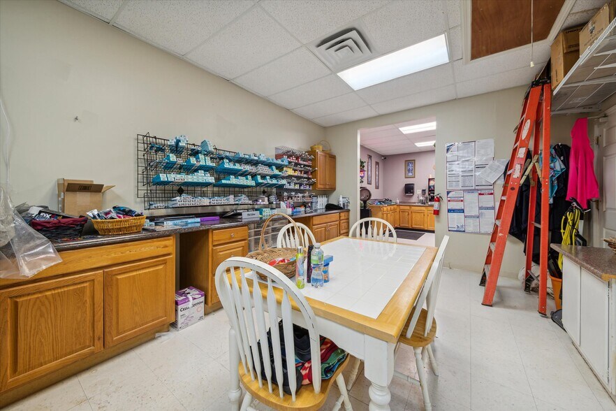 More Photos Of 3940 Pennsylvania 257, Seneca General Retail For Sale