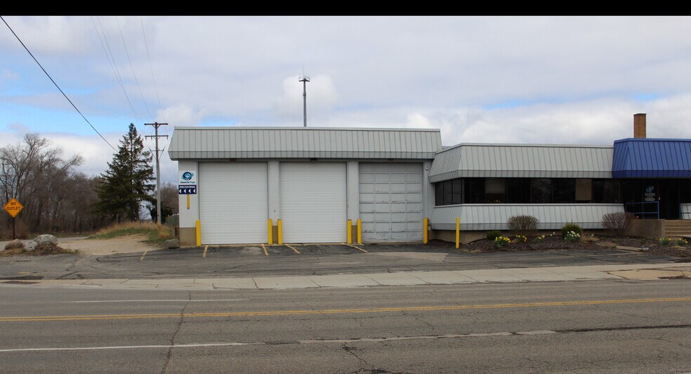 More Photos Of 345 32nd St SW, Wyoming Warehouse For Lease