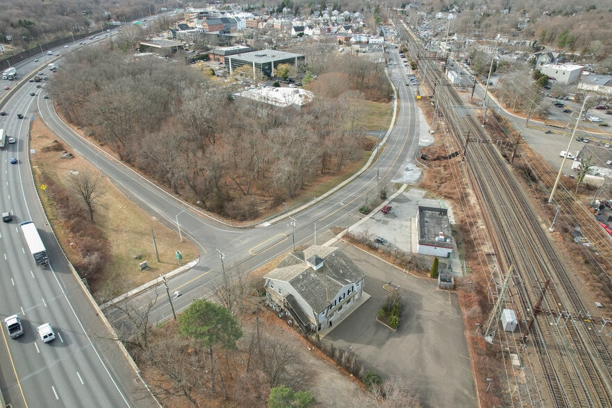 More Photos Of 76 Tokeneke Rd, Darien Office For Lease