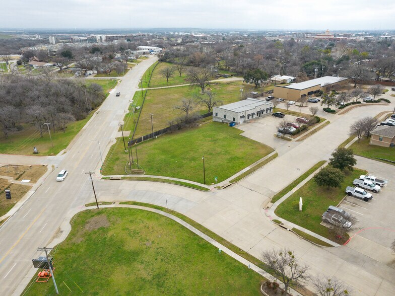 More Photos Of 802 Office Park Cir, Lewisville Land For Sale