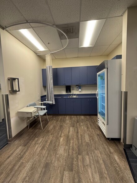 More Photos Of 1024 W Rosedale St, Fort Worth Unknown For Lease