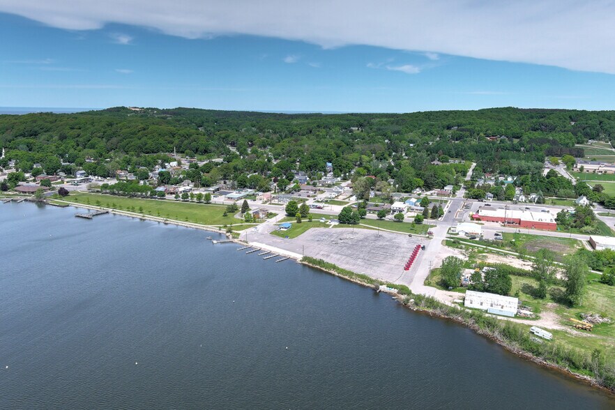 More Photos Of 903-905 Main St, Frankfort Land For Sale