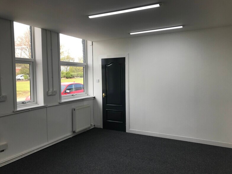 Stirling Rd, Airdrie, NLK ML6 8QH Industrial For Lease