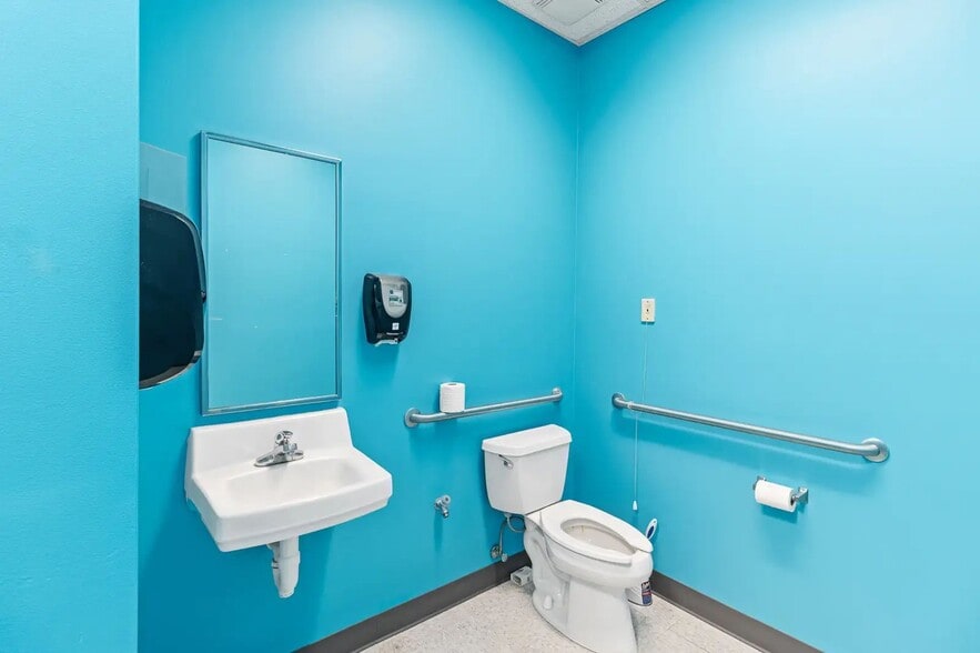 More Photos Of , Louisville General Retail For Sale