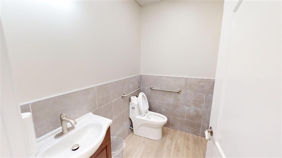 More Photos Of 218 W Main St, Auburn Office For Sale