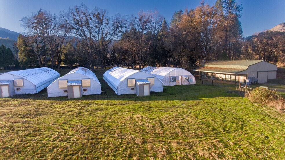 Primary Photo Of 3311 Rogue River Hwy, Gold Hill Specialty For Lease