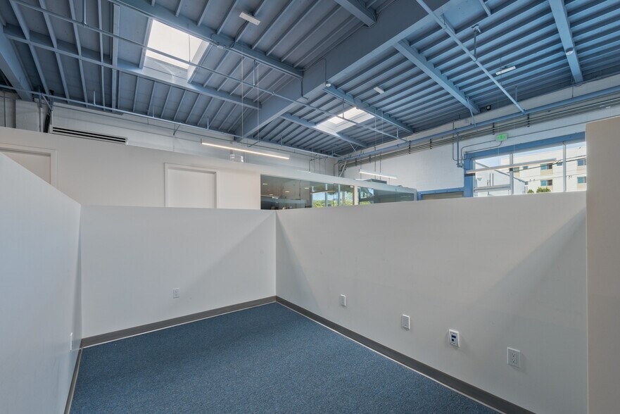 More Photos Of 1762 14th St, Santa Monica Office For Sale