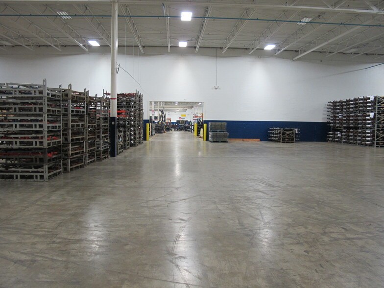 More Photos Of 1828 Freedom Rd, Lancaster Warehouse For Lease