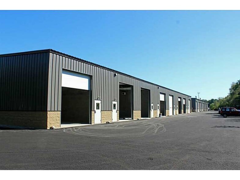 More Photos Of 342 Compass Cir, North Kingstown Warehouse For Lease