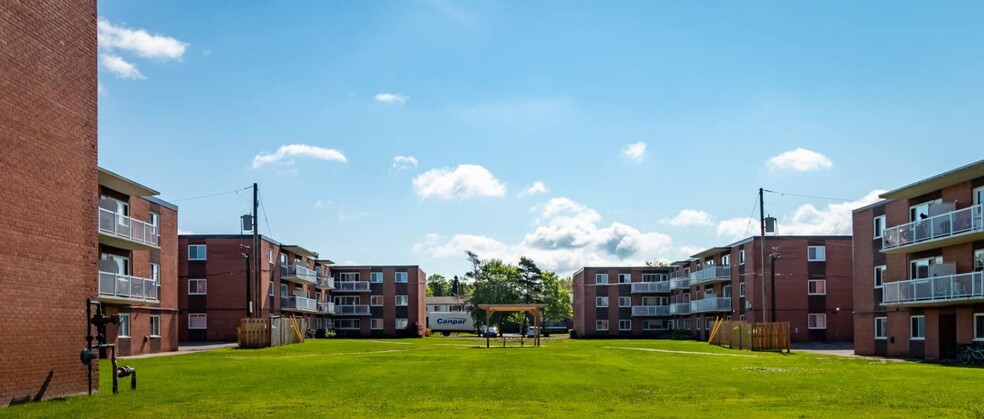 Primary Photo Of 721 Pine St, Sault Ste Marie Apartments For Lease