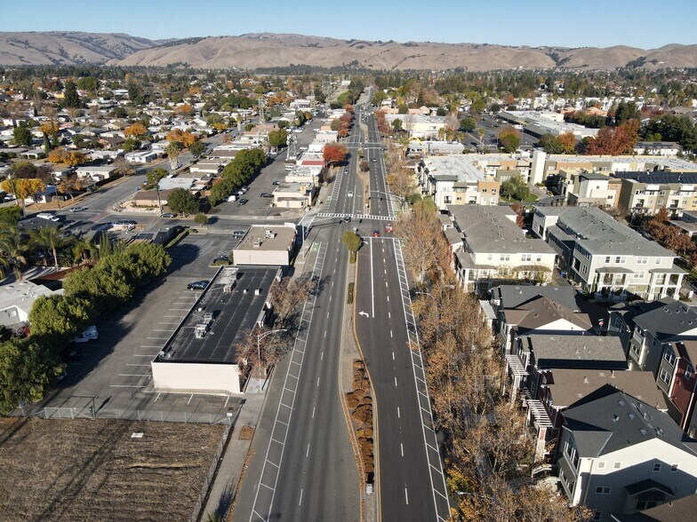 More Photos Of 40919-40931 Grimmer Blvd, Fremont Freestanding For Sale