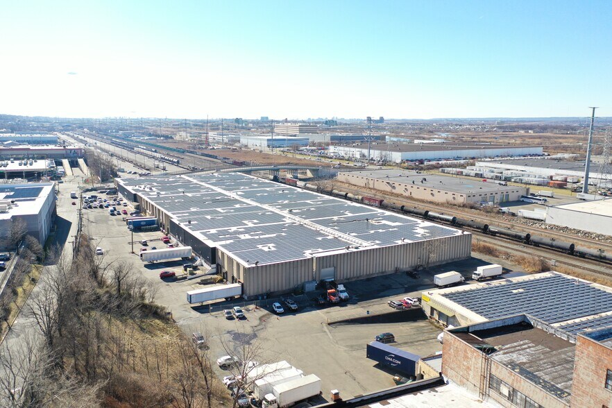 More Photos Of 7001 Anpesil Dr, North Bergen Warehouse For Lease