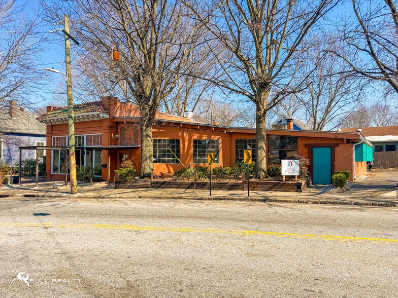 More Photos Of 242 SE Boulevard, Atlanta Restaurant For Sale