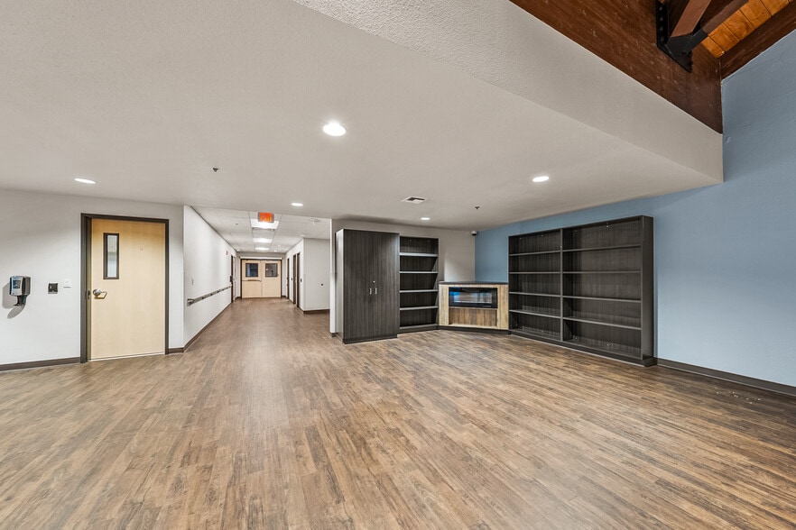 More Photos Of 2166 NW Vine St, Grants Pass Medical For Sale