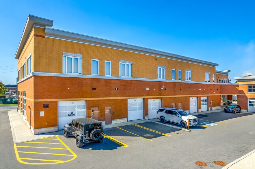 More Photos Of 41 Industrial St, Toronto Flex For Lease