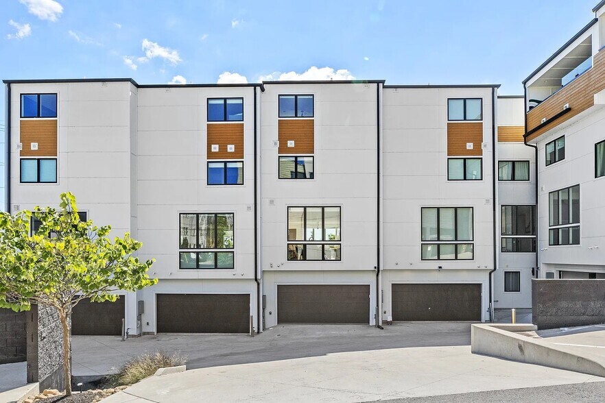 More Photos Of 3216 Charlotte Rd, Nashville Office For Lease