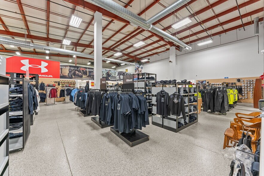 More Photos Of 20 Bellows Rd, Raynham Warehouse For Lease