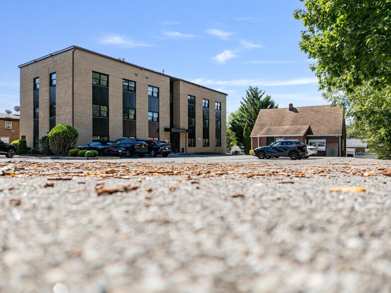 Primary Photo Of , New City Office For Sale