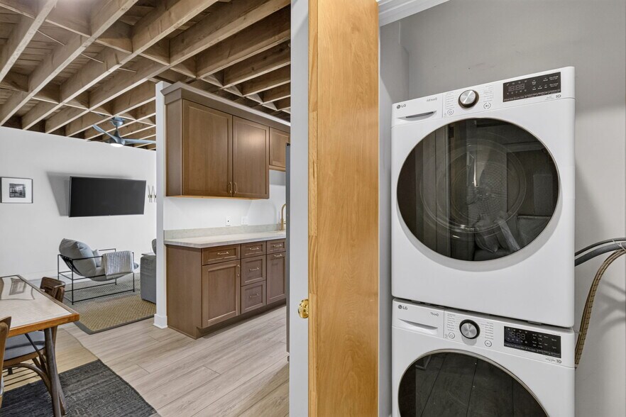 More Photos Of 22357 Pacific Coast Hwy, Malibu Apartments For Sale