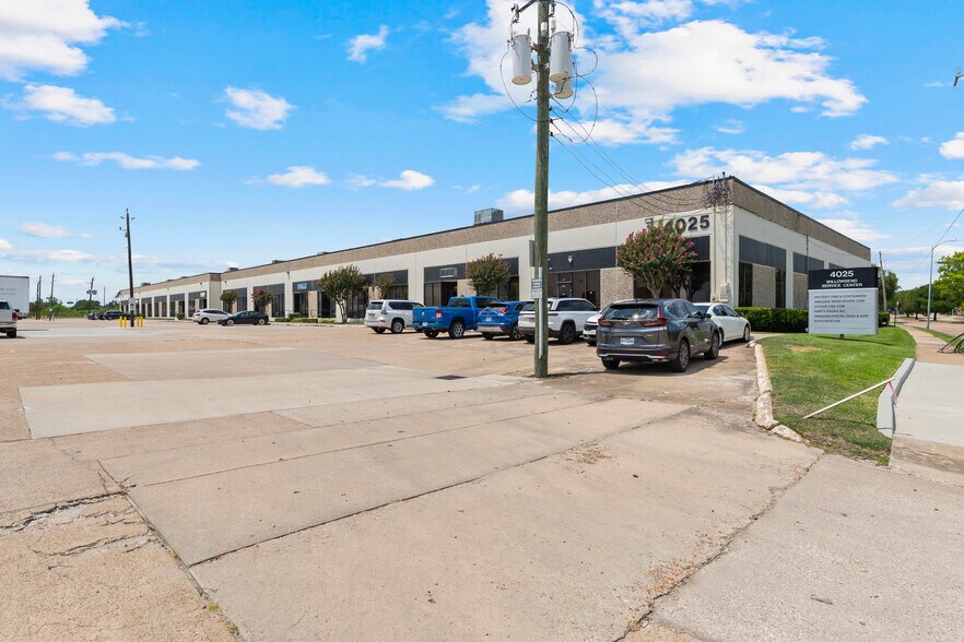 More Photos Of 4025 Willowbend Blvd, Houston Unknown For Lease