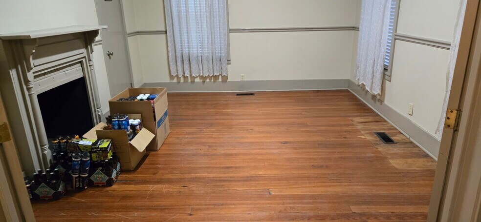 More Photos Of 2304 N Main St, Daphne Office For Lease