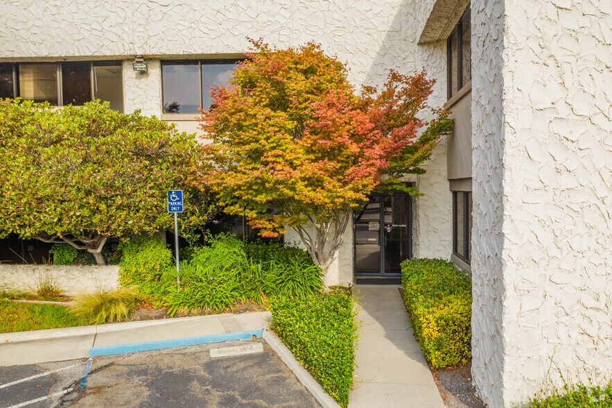 More Photos Of 710 Lakeway Dr, Sunnyvale Office For Lease