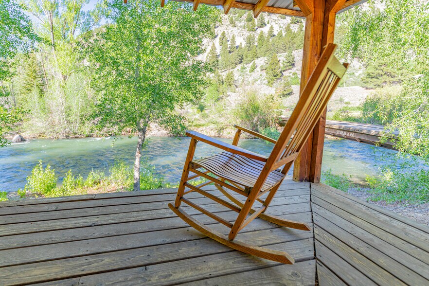 More Photos Of 860 County Road 142, Lake City Hotel For Sale