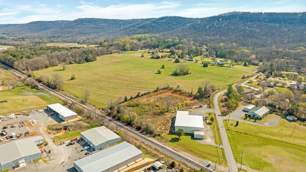 More Photos Of 221 55th St NE, Fort Payne Manufacturing For Sale