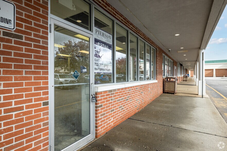 More Photos Of 455 State Rt 23, Wantage Supermarket For Lease