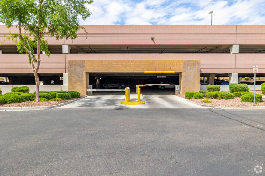 More Photos Of 8800 E Raintree Dr, Scottsdale Office For Lease