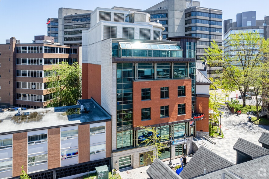 More Photos Of 179 Prom Du Portage, Gatineau Office For Sale