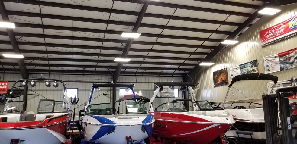 More Photos Of 2101 Route 176, Prairie Grove Showroom For Sale