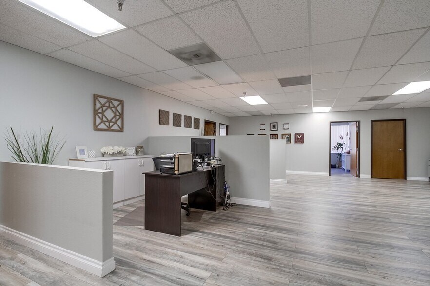 More Photos Of 9625 Black Mountain Rd, San Diego Office For Sale