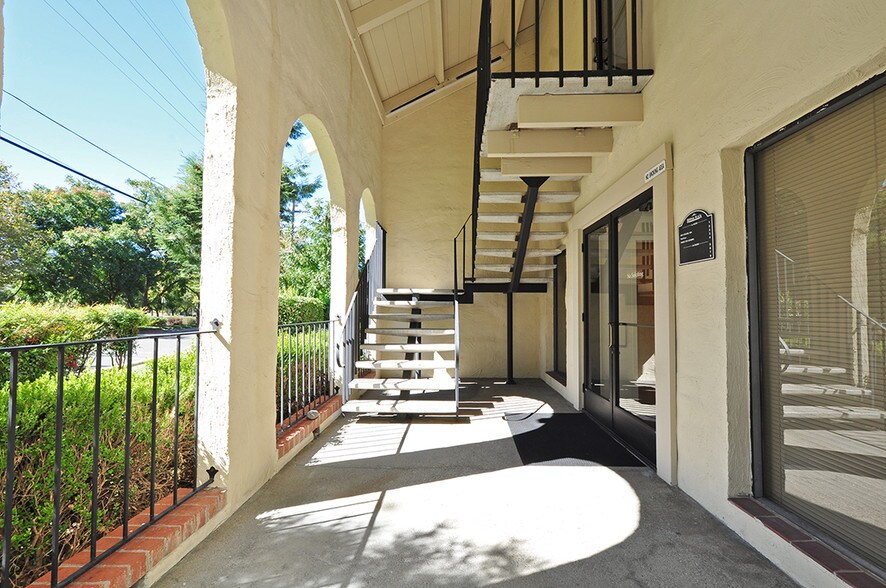 More Photos Of 231 Old Bernal Ave, Pleasanton Office For Lease