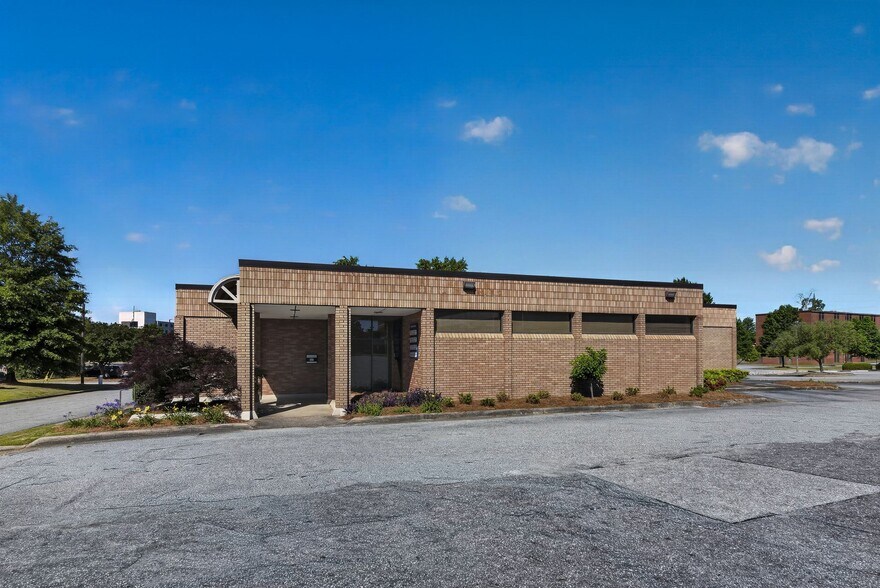 More Photos Of 1942 North Ave, Columbus Medical For Lease