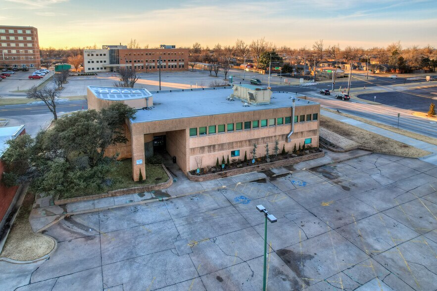 More Photos Of 5622 N Portland Ave, Oklahoma City Medical For Lease
