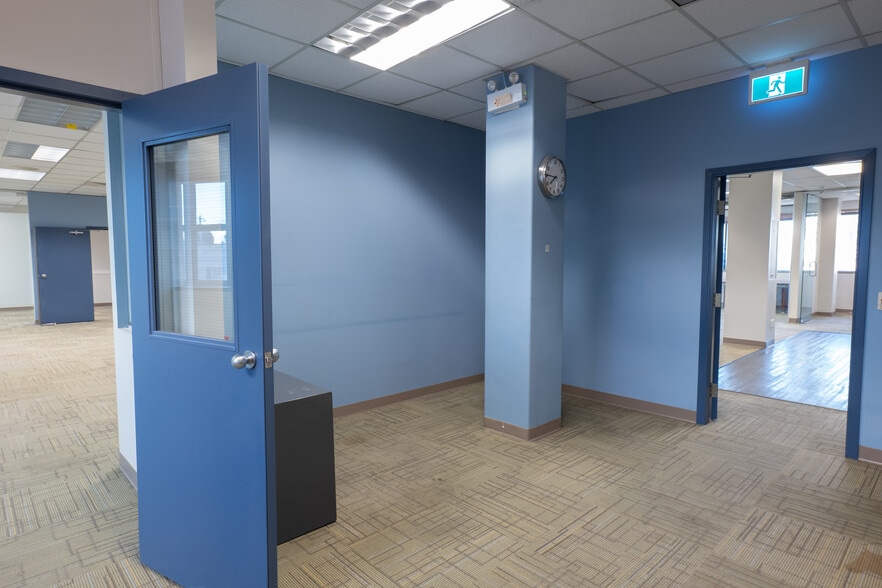 More Photos Of 422 6th St, New Westminster Loft Creative Space For Lease