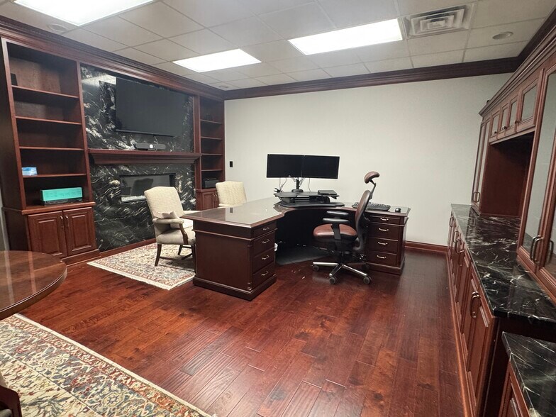 More Photos Of , Indianapolis Office For Sale