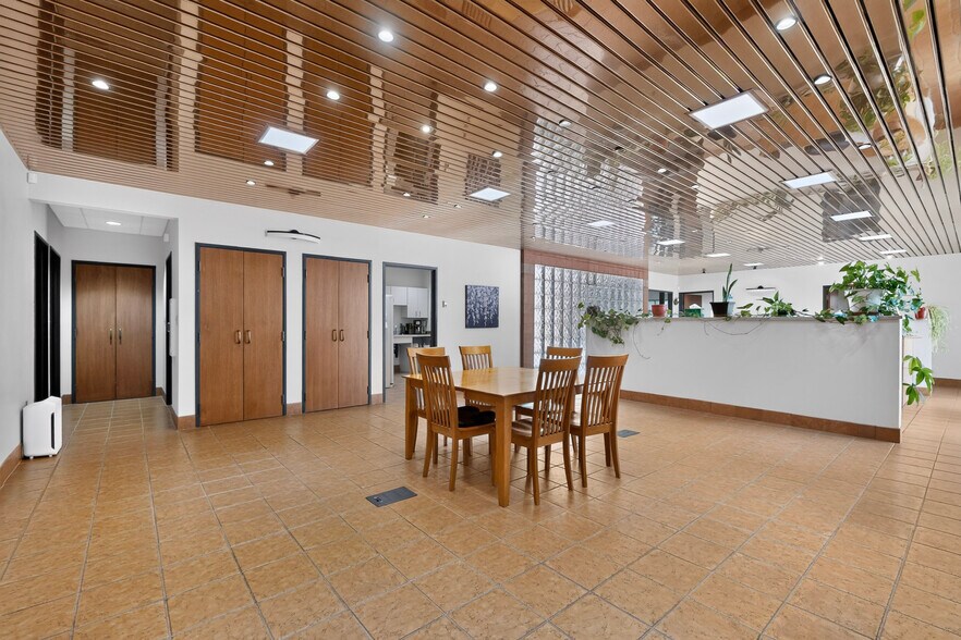 More Photos Of 6311 Montano Rd, Albuquerque Medical For Sale