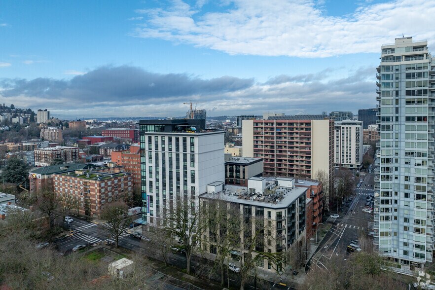 More Photos Of 1115 SW Market St, Portland Apartments For Sale