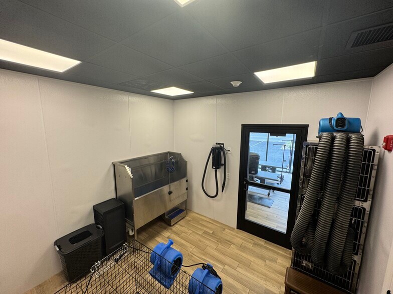 More Photos Of 3600 Post Rd, Warwick Coworking Space