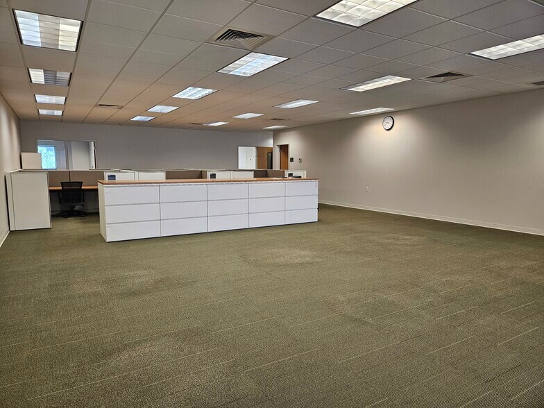 More Photos Of 4525 Sunset Blvd, Steubenville Storefront Retail Office For Lease