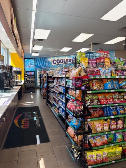 More Photos Of 1020 E Shaw Ave, Fresno Service Station For Sale