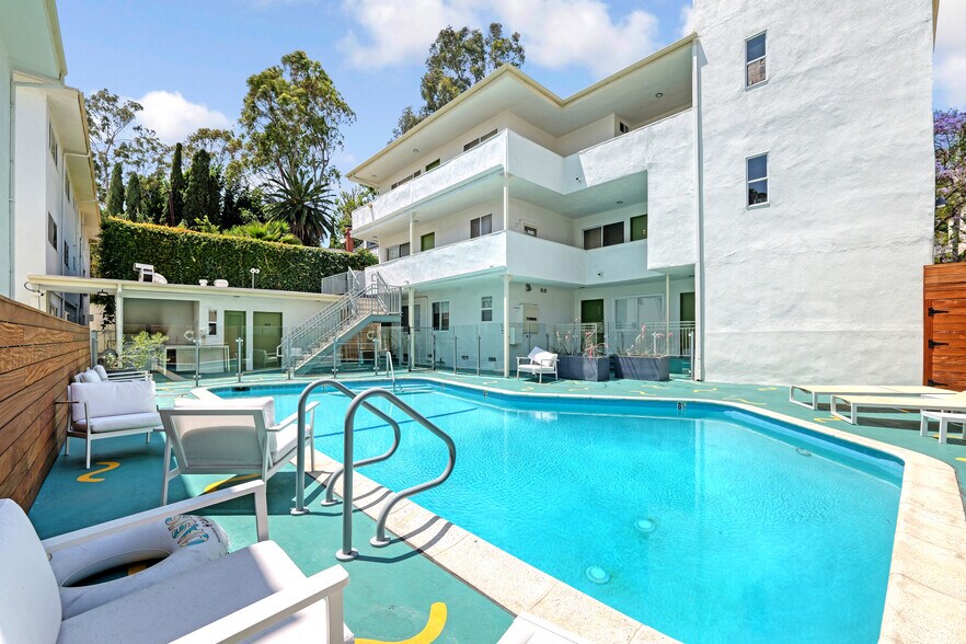 More Photos Of 6615 Franklin Ave, Los Angeles Apartments For Sale