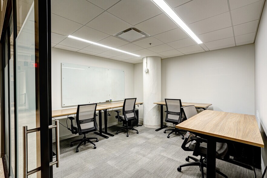 More Photos Of 159 4th Ave N, Nashville Office For Lease
