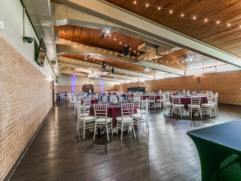 More Photos Of 2254 W Meyers Cir, Choctaw Lodge Meeting Hall For Sale