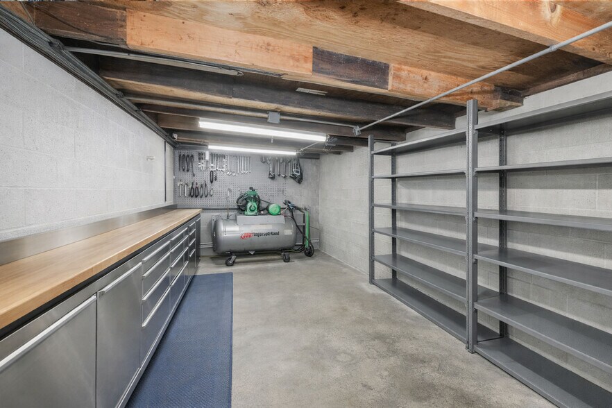 More Photos Of 961 E 51st St, Brooklyn Service For Sale