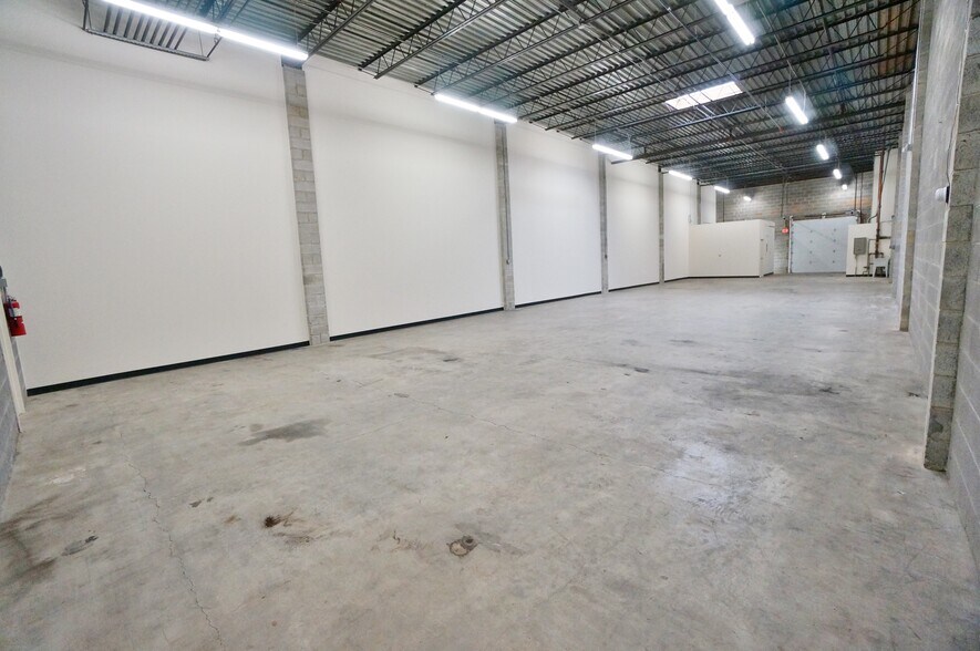 More Photos Of 3800-3842 West St, Landover Warehouse For Lease