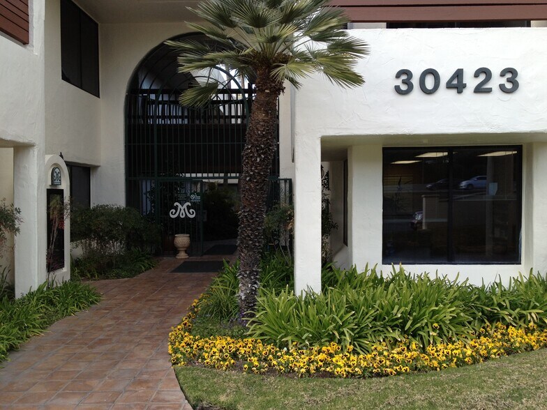 More Photos Of 30423 Canwood St, Agoura Hills Office For Sale