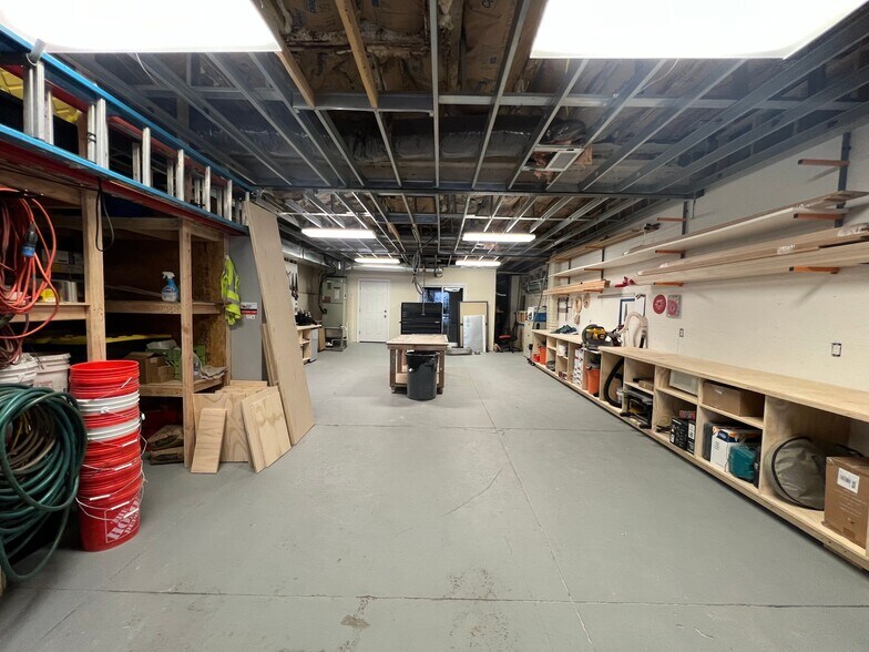 More Photos Of 483 Conarroe St, Philadelphia Warehouse For Lease